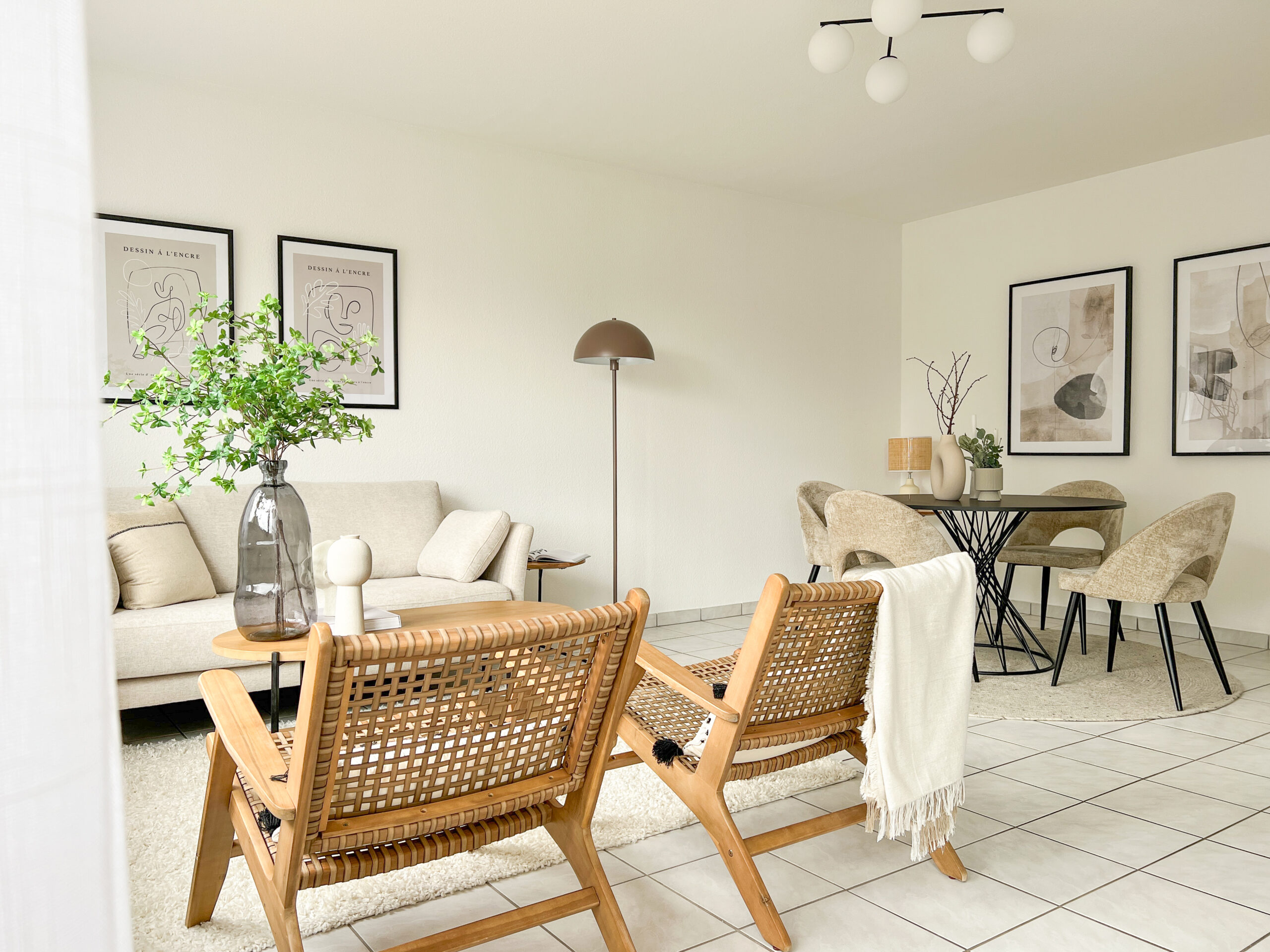 Wohnzimmer aus einer anderen Perspektive nach dem Home Staging
