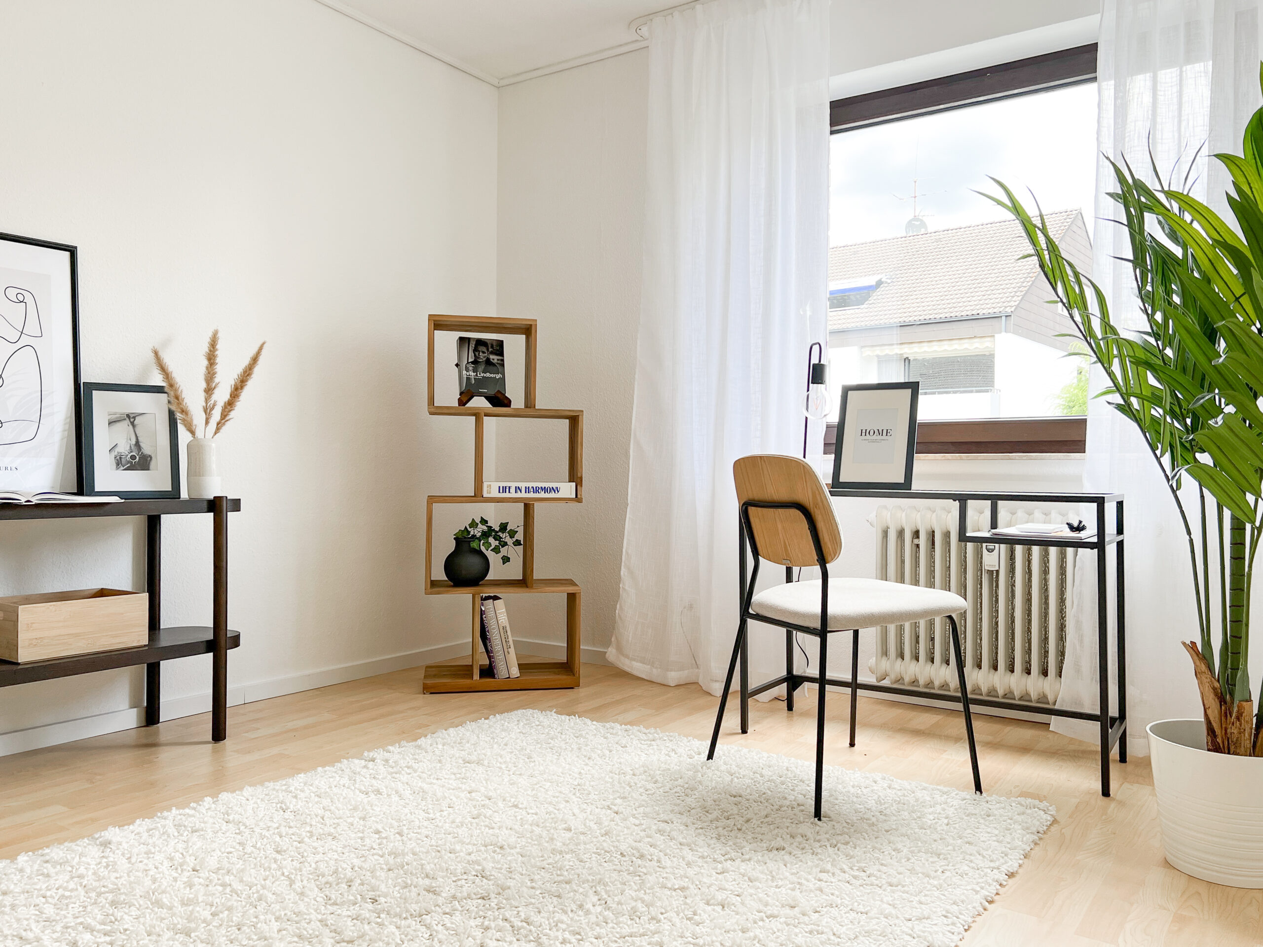 Büro nach der Renovierung und dem Home Staging